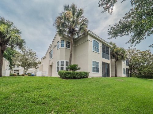 7700 Carriage Homes Dr, Orlando, FL 32819-7271