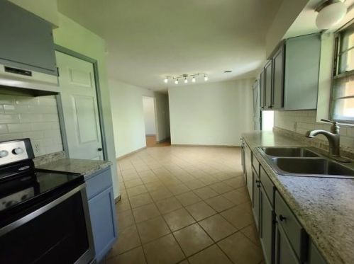 205 Murphy Rd, Burleson, TX 76028-3808