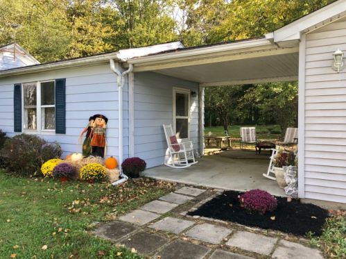 325 Home St, Brown County, OH 45121-1405