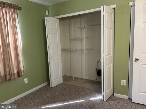 1422 Tristram Cir, West Deptford NJ  08051-2265 exterior