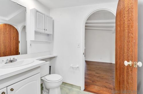 232 Rios Ave, Solana Beach CA  92075-1240 exterior