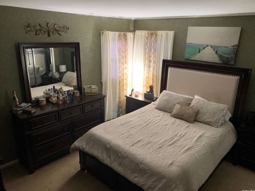 3577 Roanoke St, Seaford NY  11783-3005 exterior