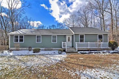 199 Skunk Hill Rd, Richmond, RI 02832-1332