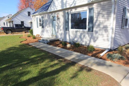 2578 Tulip Ln, Green Bay, WI 54313-6841