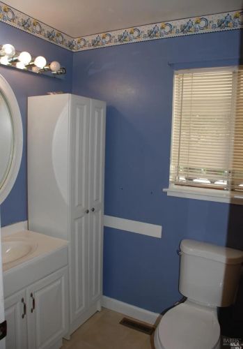 490 Nut Tree Rd, Vacaville CA  95687-3321 exterior