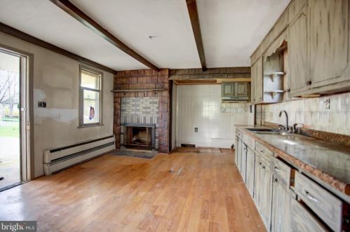 148 Reinholds Rd, Swartzville PA  17569-9654 exterior
