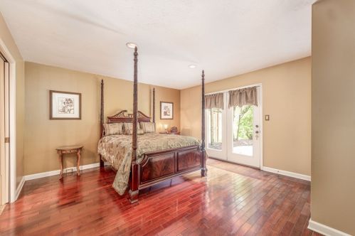 7082 Clubview Dr, Bridgeville PA  15017-1097 exterior