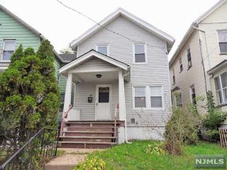 143 Atlantic St, Hackensack NJ  07601-4135 exterior