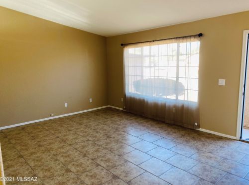 7800 Danforth Ave, Tucson, AZ 85747-5124