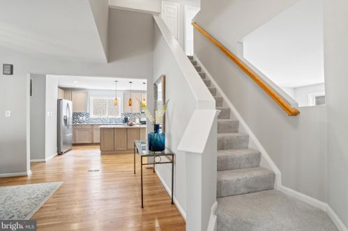 1306 Pavilion Club Way, Herndon VA  20194-1338 exterior