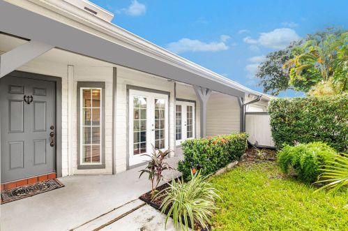 13320 Bedford Mews Ct, West Palm Beach, FL 33414-7710