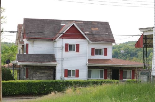 2000 Willow St, Mckeesport, PA 15132-4431