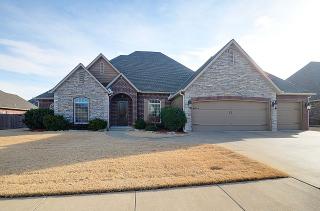 5821 Tallgrass Trl, Bartlesville, OK 74006-7830