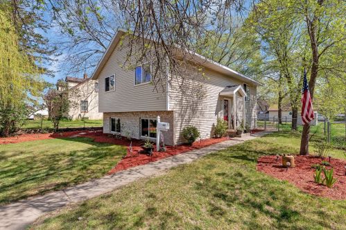 420 17 1/2 Ave, Saint Cloud, MN 56303-3956