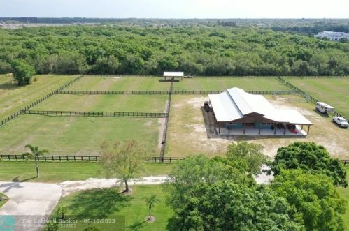 6075 1st St, Vero Beach FL  32968-9521 exterior