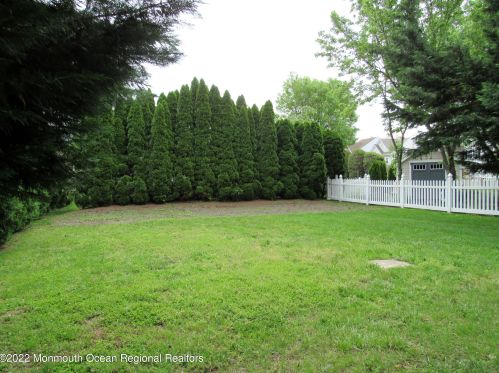 2078 Benjamin Cir, Belmar NJ 07719-9654 exterior