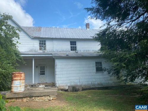 2455 Plank Rd, Esmont, VA 22937-1522