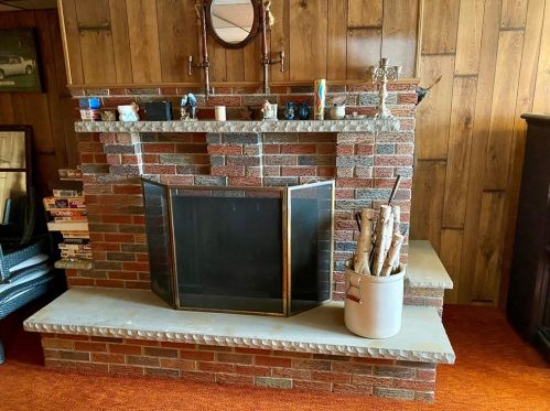 1521 Sycamore St, South Connellsville PA  15425-4954 exterior