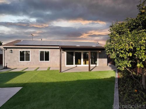 5961 Camber Dr, San Diego CA 92117-4142 exterior