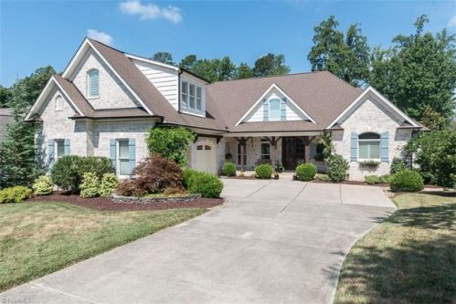 921 Golf House Rd, Whitsett, NC 27377-9260