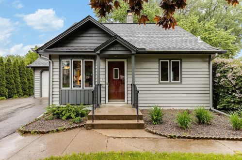 545 11th Ave, Saint Paul, MN 55112-4236