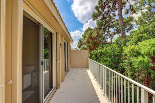 8113 Carnoustie Pl, Fort Pierce FL 34986-3316 exterior