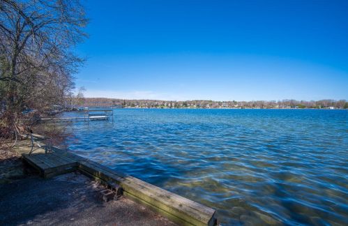 3789 Thoma Park Dr, West Bend, WI 53095-8303