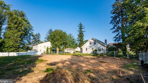 441 Byberry Rd, Philadelphia PA 19116-2001 exterior