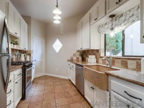 502 Palm Ave, San Diego CA  92118-1756 exterior