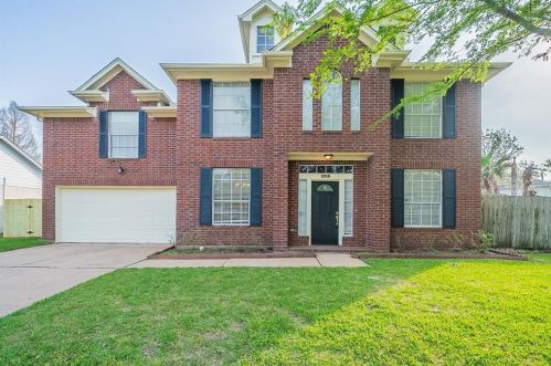 1816 Oak Lake Cir, Pearland, TX 77581-6180