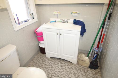 720 Marshall St, Norristown PA 19401-4114 exterior