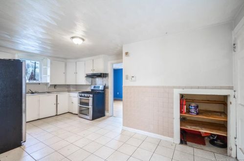 101 Federal St, United States Coast Guard Ac CT  06320-6210 exterior