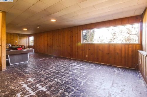 6171 Brookside Ave, Oakland CA 94618-1828 exterior