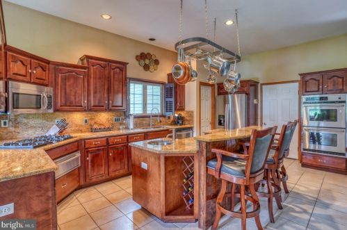 231 Crosby Knl Cir, Dover DE  19904-1098 exterior