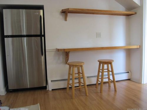 1035 Shippan Ave, Stamford CT  06902-7419 exterior