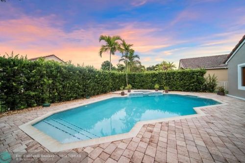 1277 144th Ter, Hollywood FL  33028-2925 exterior