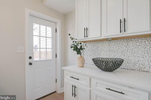 617 18th St, Washington DC 20020-6812 exterior