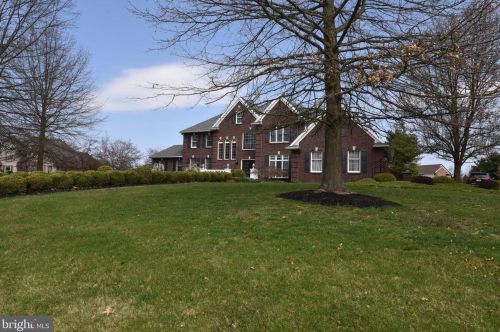 3002 Ridgeview Dr, Molino PA  17961-2338 exterior