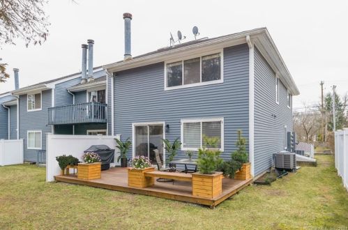 1230 Hope St, Stamford, CT 06907-1683
