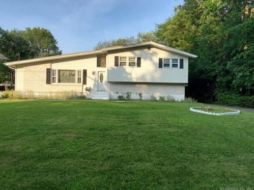 448 Chestnut Hill Ave, Waterbury, CT 06704-1617