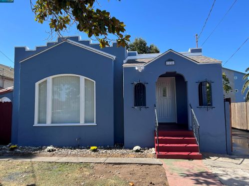 1156 Beacon St, West Pittsburg, CA 94565-2430