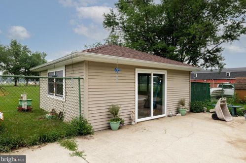 1412 Old Indian Mills Rd, Southampton NJ  08088-9441 exterior