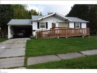 4166 Kenneth Rd, Cuyahoga Falls, OH 44224-3576