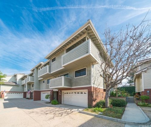 26 Bermuda Ct, Manhattan Beach, CA 90266-7241