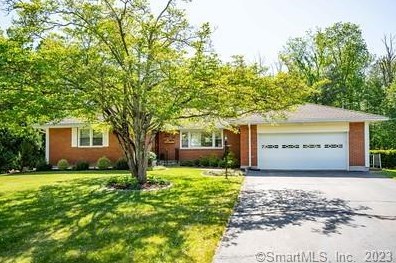 30 Robin Rd, Farmington, CT 06032-2511