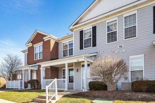902 Sonie Dr, Sewickley, PA 15143-8595