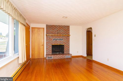 50 Ruel Ave, Hanover PA  17331-3423 exterior