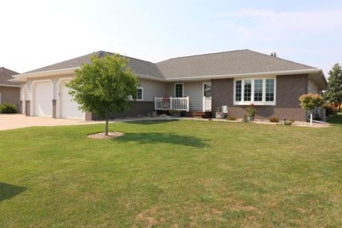 1521 14th St, Spencer, IA 51301-2859