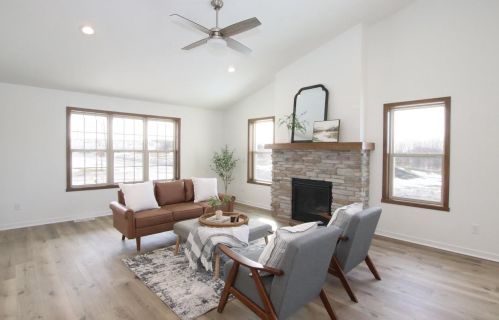 1361 Candlelight Ln, Fond Du Lac, WI 54937-7538