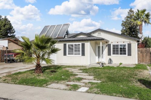 743 J St, Lathrop CA  95330-9428 exterior